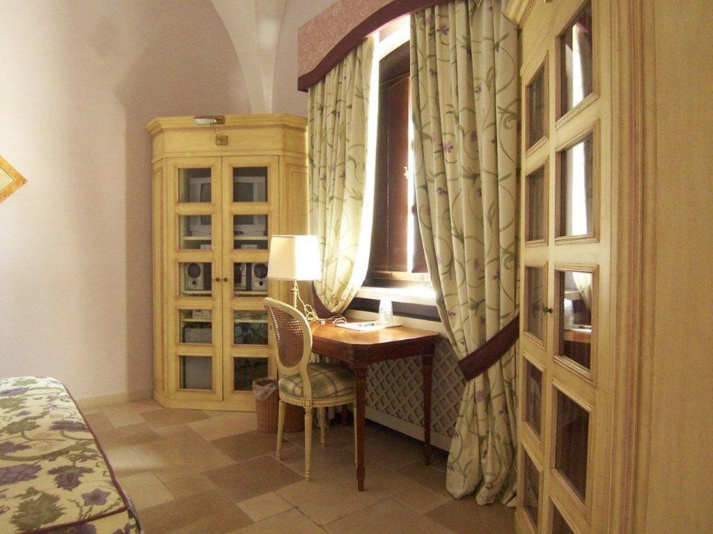 Hotel Saraceno Al Faro Taranto Oda fotoğraf