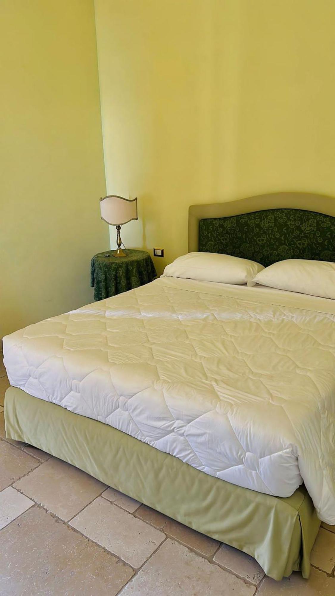 Hotel Saraceno Al Faro Taranto Dış mekan fotoğraf