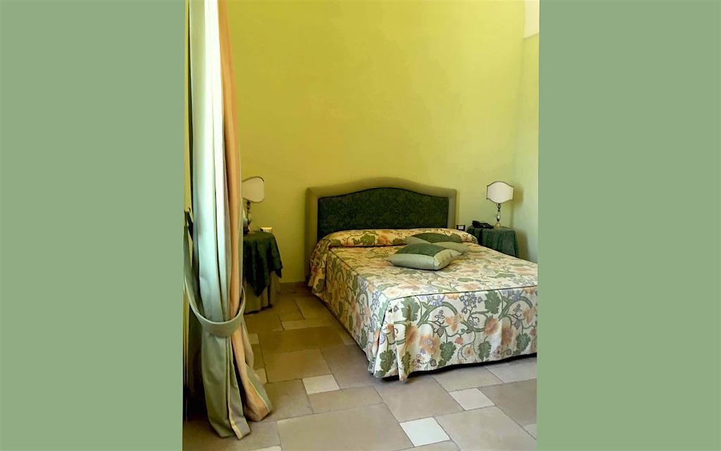 Hotel Saraceno Al Faro Taranto Dış mekan fotoğraf